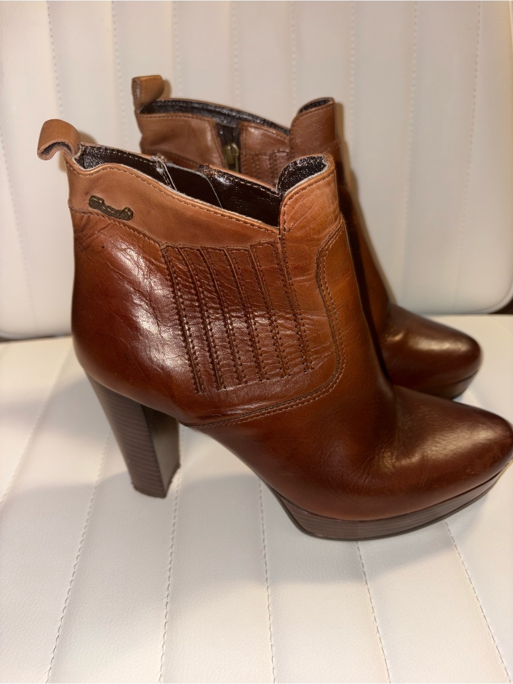 Lasocki BROWN LEATHER ANKLE BOOTS W/ ZIPPER & CHUNKY HEELS 37
